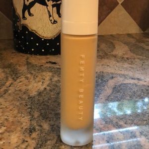 Fenty beauty pro filter foundation 180